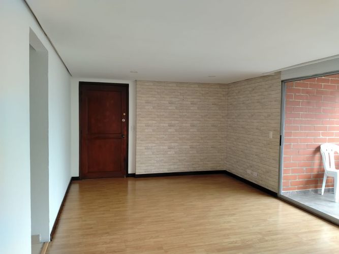 Apartamento de 3 alcobas en arriendo en El Poblado, Medellín, 124 m² · foto 3 de 17