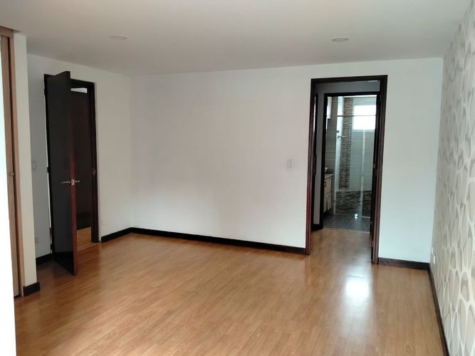 Apartamento de 3 alcobas en arriendo en El Poblado, Medellín, 124 m² · foto 14 de 17