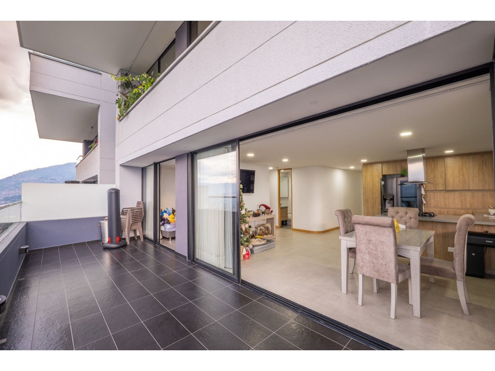 Apartment for sale in El Poblado, Medellín 2