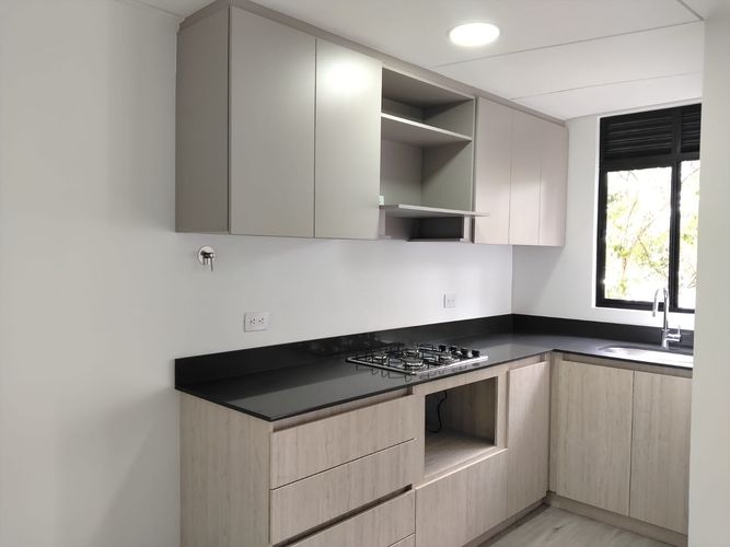 Apartamento de 3 alcobas en arriendo en La Florida, Medellín, 76 m² · foto 7 de 19
