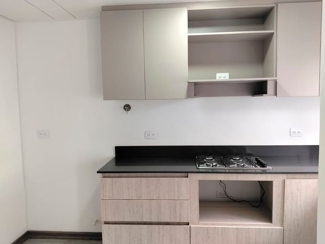 Apartamento de 3 alcobas en arriendo en La Florida, Medellín, 76 m² · foto 4 de 19