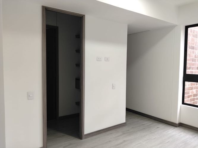 Apartamento de 3 alcobas en arriendo en La Florida, Medellín, 76 m² · foto 3 de 19