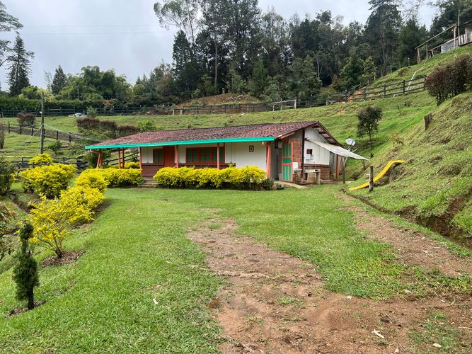Casa de 4 alcobas en venta en El Molino, Guarne, 120 m² · foto 3 de 24