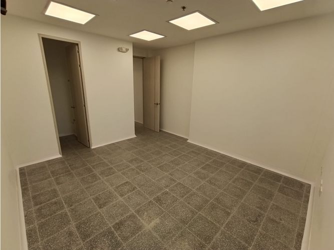 Consultorio en venta en Laureles, Medellín, 31 m² · foto 3 de 15
