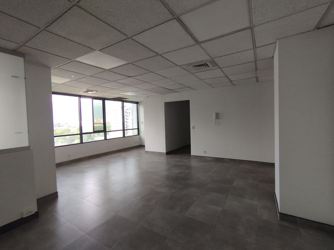 Oficina en arriendo en La Ceja, 85 m² · foto 2 de 12