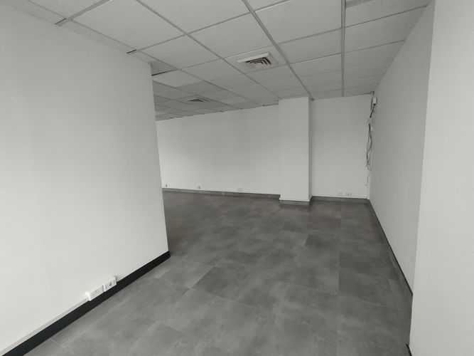 Oficina en arriendo en La Ceja, 85 m² · foto 3 de 12