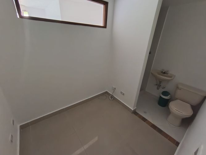 Apartamento de 3 alcobas en arriendo en Las Lomitas, Sabaneta, 120 m² · foto 11 de 15