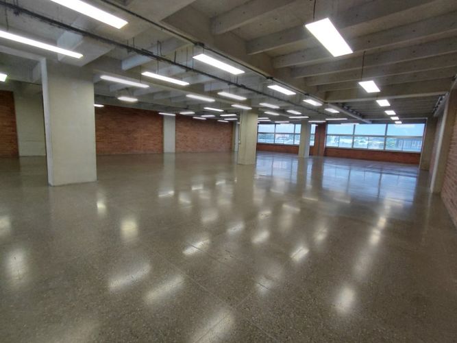 Oficina en arriendo en Shellmar, Medellín · foto 9 de 22