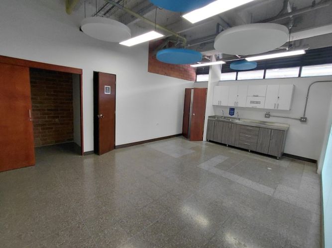 Oficina en arriendo en Shellmar, Medellín · foto 21 de 22