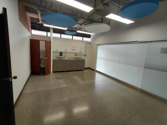 Oficina en arriendo en Shellmar, Medellín · foto 22 de 22