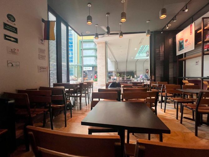 Local en venta en El Poblado, Medellín, 92 m² · foto 6 de 13