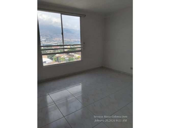 Apartaestudio en venta en Prado, Medellín, 38 m² · foto 2 de 15