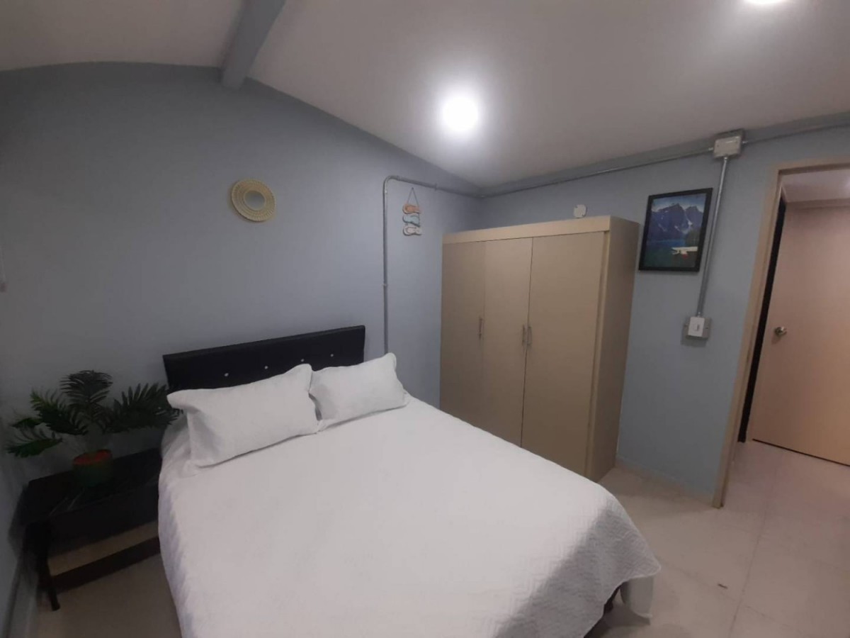 Casa en arriendo en Belen Malibu, Medellín · foto 17 de 24