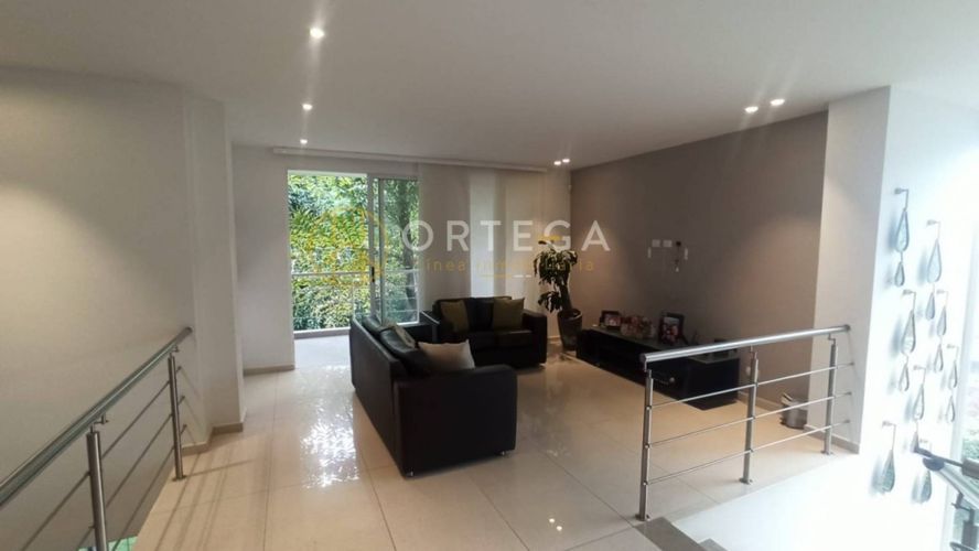 Casa de 4 alcobas en venta en Terrazas De Menzuli, Floridablanca, 424 m² · foto 12 de 24