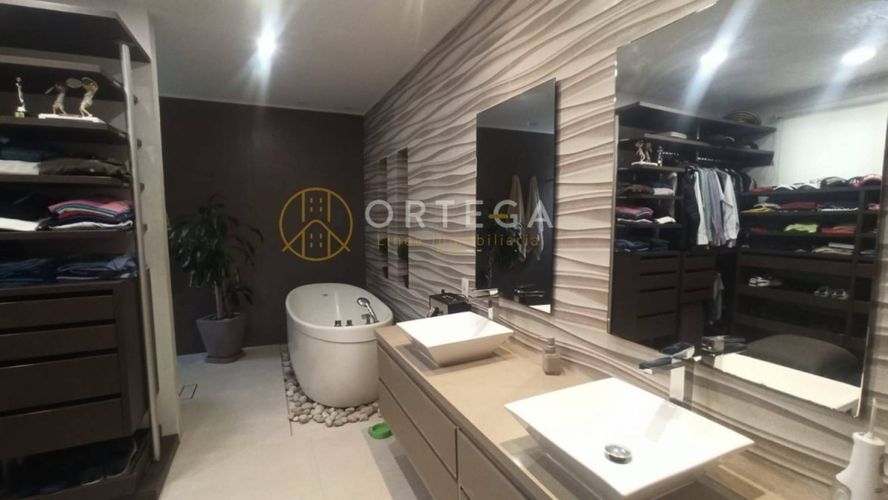Casa de 4 alcobas en venta en Terrazas De Menzuli, Floridablanca, 424 m² · foto 17 de 24