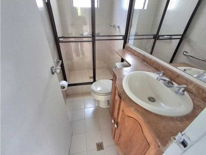 Apartamento de 3 alcobas en venta en Oviedo, Medellín, 147 m² · foto 14 de 14