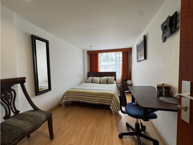 Casa de 5 alcobas en venta en La Esmeralda, Bogotá, 337 m² · foto 14 de 24