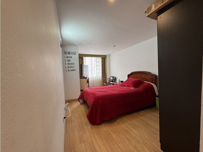 Casa de 5 alcobas en venta en La Esmeralda, Bogotá, 337 m² · foto 20 de 24