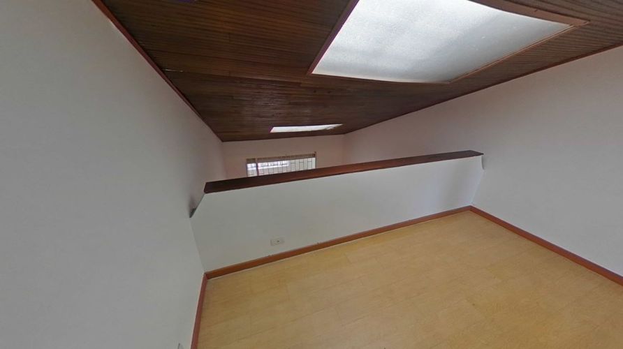 Casa de 6 alcobas en venta en Ub. Techo Bavaria, Bogotá, 162 m² · foto 18 de 19