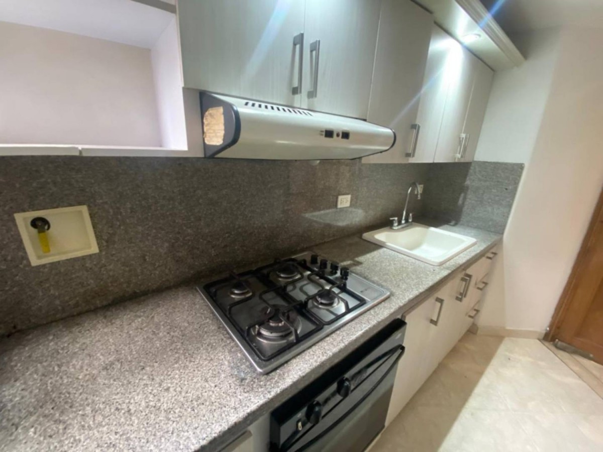 Apartamento en arriendo en Laureles, Medellín · foto 7 de 24