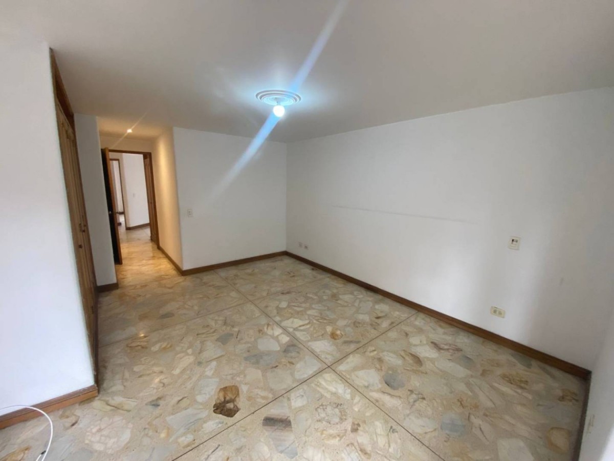 Apartamento en arriendo en Laureles, Medellín · foto 11 de 24