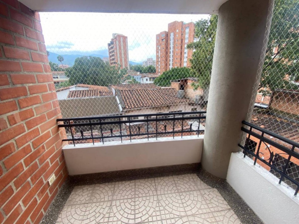 Apartamento en arriendo en Laureles, Medellín · foto 15 de 24
