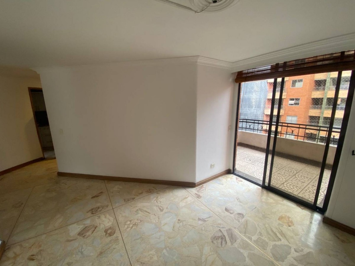 Apartamento en arriendo en Laureles, Medellín · foto 17 de 24