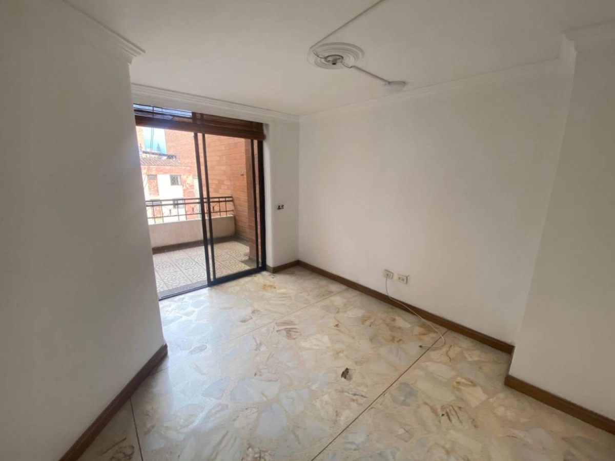 Apartamento en arriendo en Laureles, Medellín · foto 20 de 24