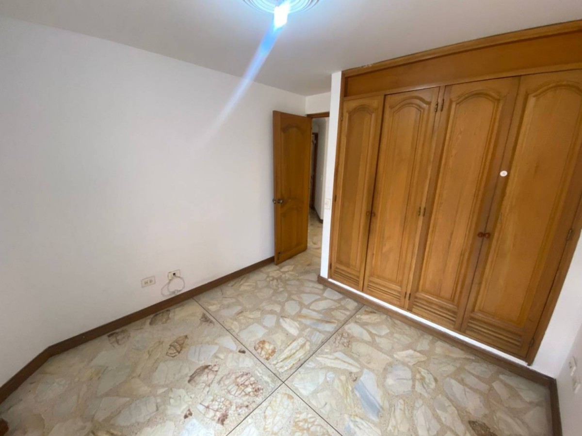 Apartamento en arriendo en Laureles, Medellín · foto 23 de 24