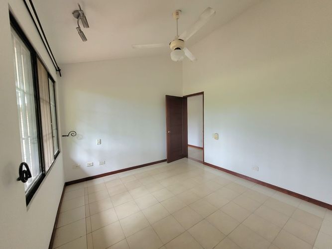 Casa de 5 alcobas en venta en Ciudad Jardin, Cali, 465 m² · foto 18 de 24
