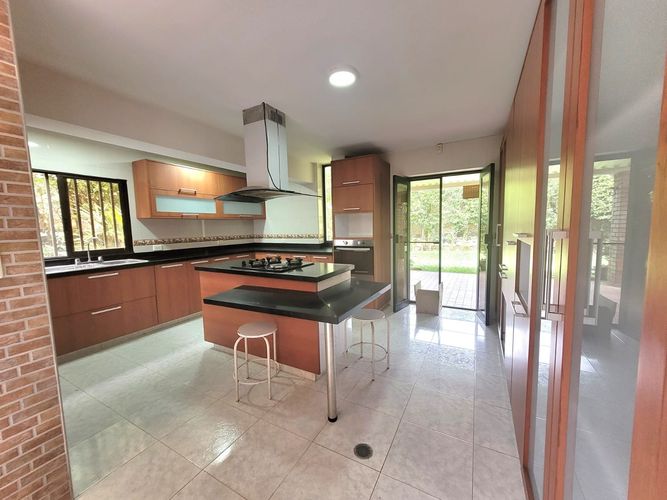 Casa de 5 alcobas en venta en Ciudad Jardin, Cali, 465 m² · foto 11 de 24