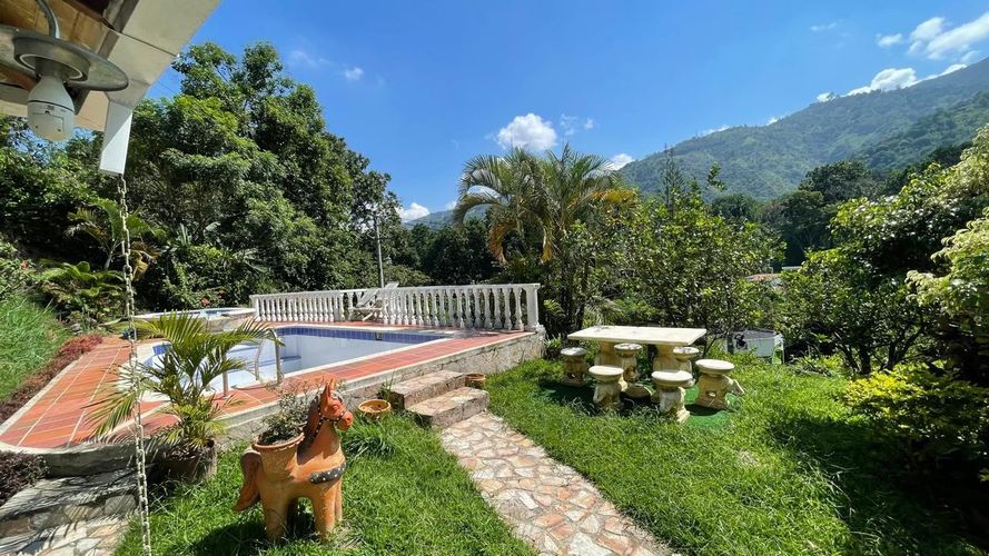 Casa de 4 alcobas en venta en Los Llanitos, Piedecuesta, 1004 m² · foto 7 de 20