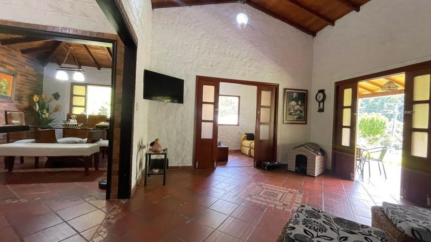 Casa de 4 alcobas en venta en Los Llanitos, Piedecuesta, 1004 m² · foto 3 de 20