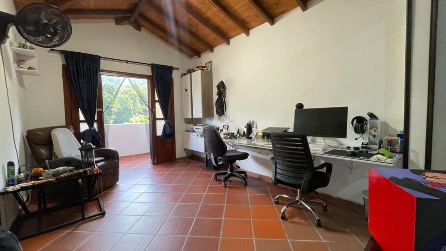 Casa de 4 alcobas en venta en Los Llanitos, Piedecuesta, 1004 m² · foto 20 de 20