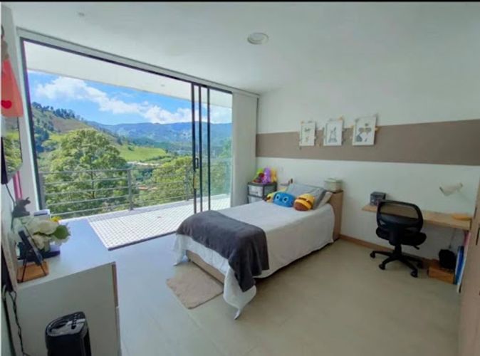 Casa de 6 alcobas en venta en La Doctora, Sabaneta · foto 10 de 24