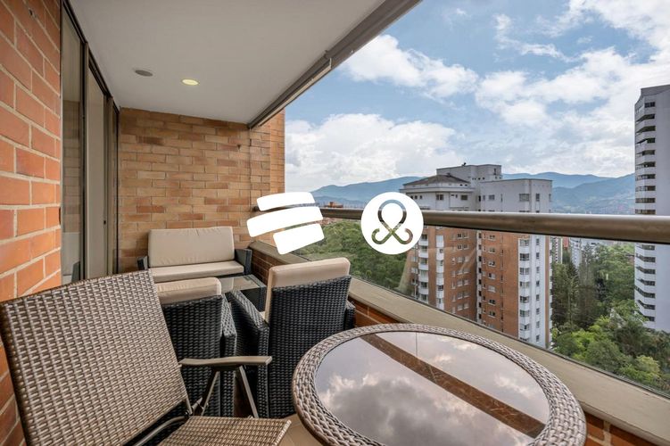 Apartamento en venta en El Poblado, Medellín · foto 3 de 24