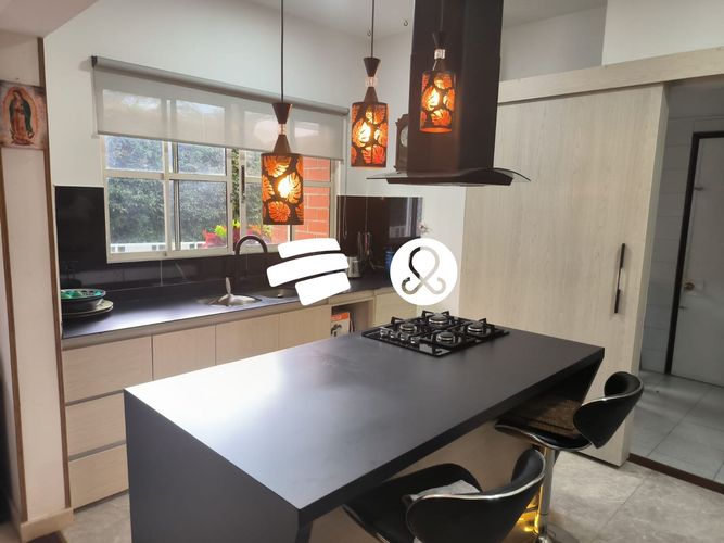 Casa de 4 alcobas en venta en Vía Las Palmas, Medellín, 261 m² · foto 7 de 24