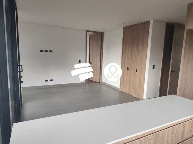 Apartamento de 1 alcoba en venta en El Poblado, Medellín, 60 m² · foto 4 de 15