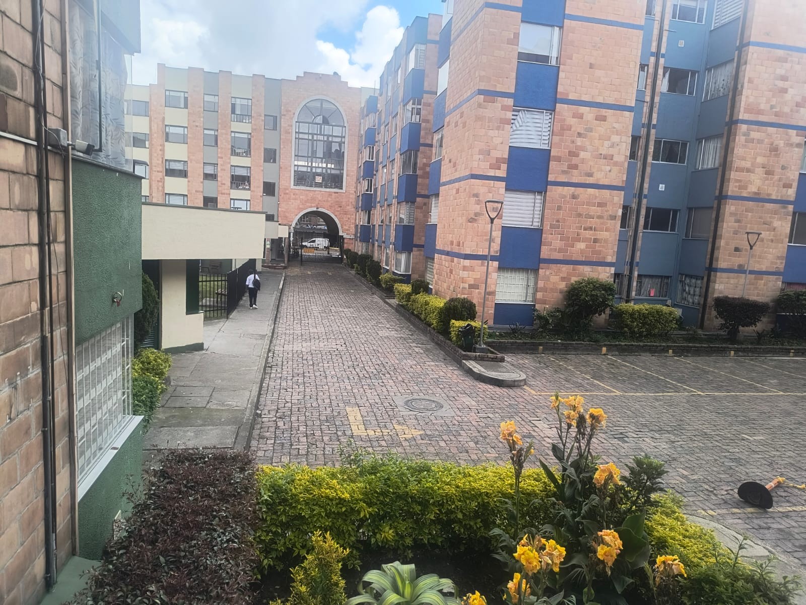 Apartamento en venta en Alamos, Bogotá · foto 2 de 14