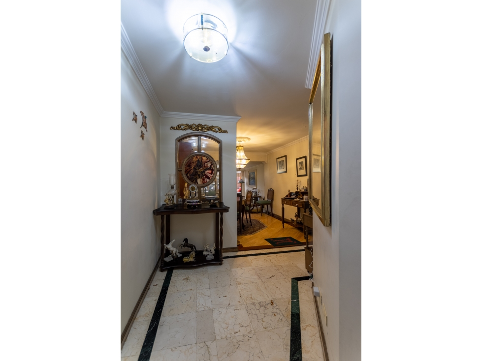 Apartamento en venta en Santa Barbara, Bogotá · foto 3 de 17