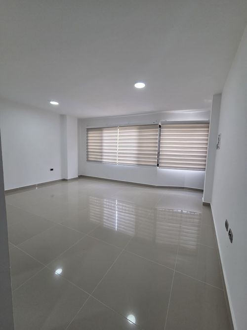 Apartamento de 3 alcobas en venta en La Trinidad, Floridablanca, 90 m² · foto 4 de 9