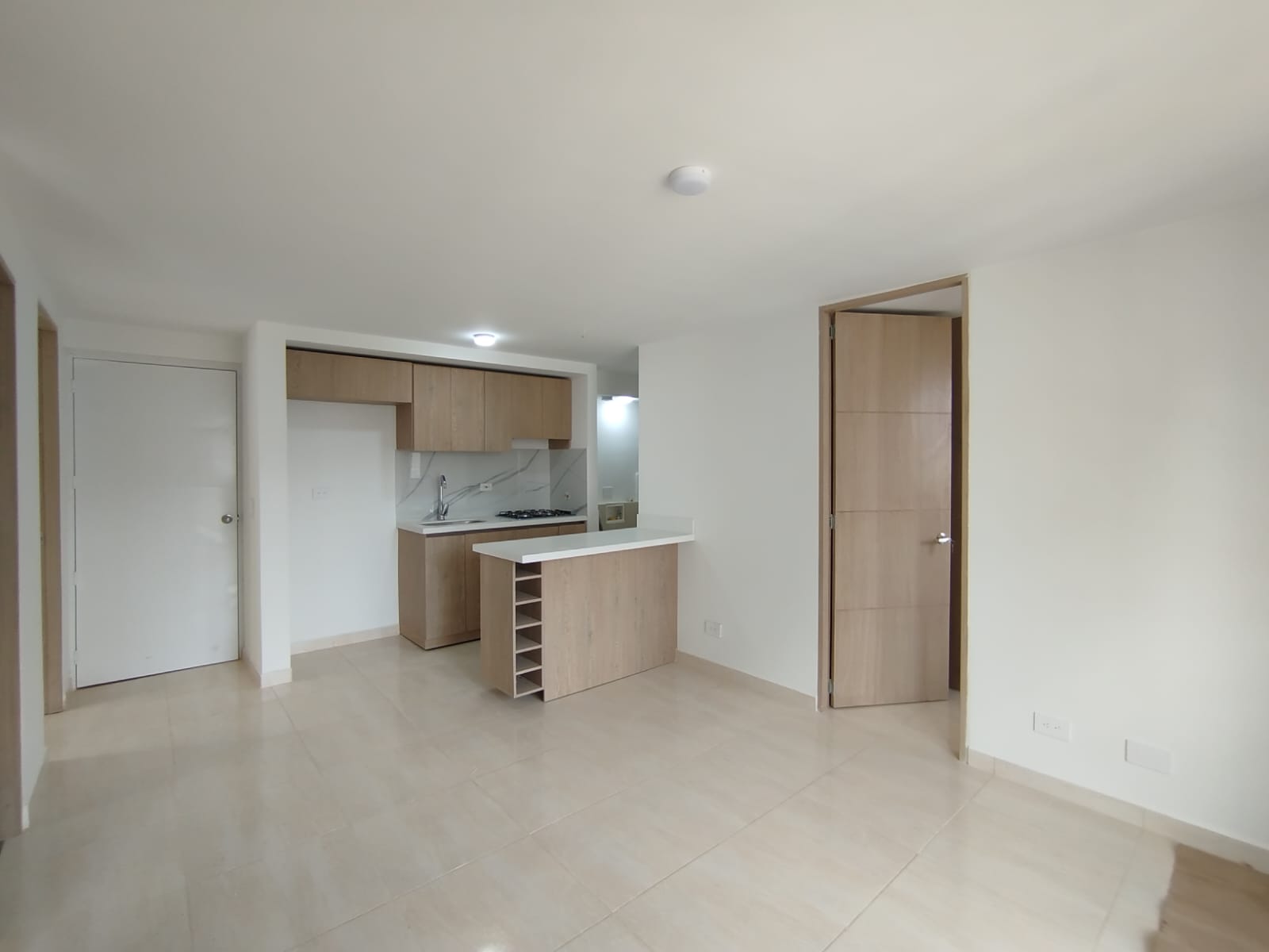 Apartamento en arriendo en Centro, Rionegro · foto 3 de 15