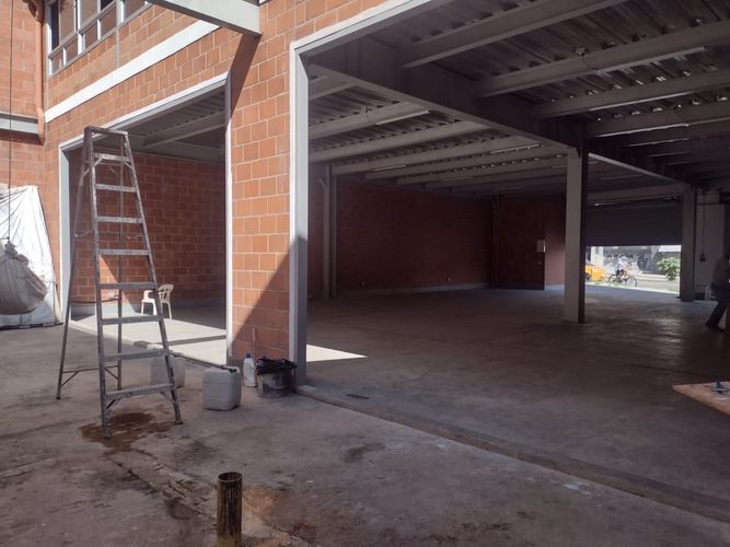 Bodega en arriendo en La América, Medellín, 320 m² · foto 8 de 17