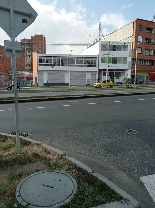 Bodega en arriendo en La América, Medellín, 320 m² · foto 11 de 17