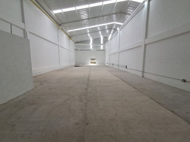 Bodega en arriendo en Hato Viejo, Bello, 300 m² · foto 3 de 17