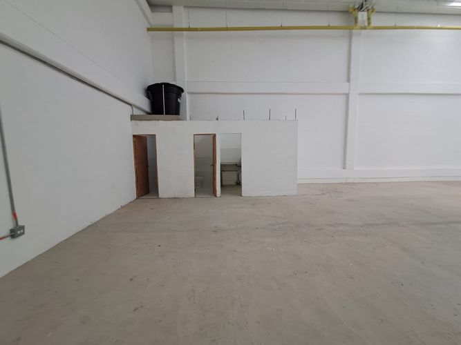 Bodega en arriendo en Hato Viejo, Bello, 300 m² · foto 9 de 17