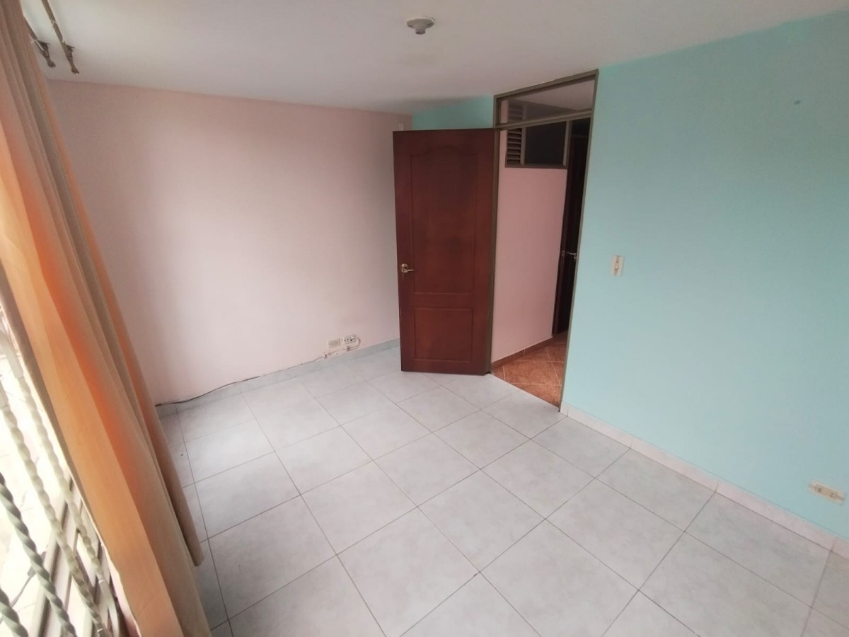 Casa en venta en El Muelle, Bogotá · foto 8 de 17