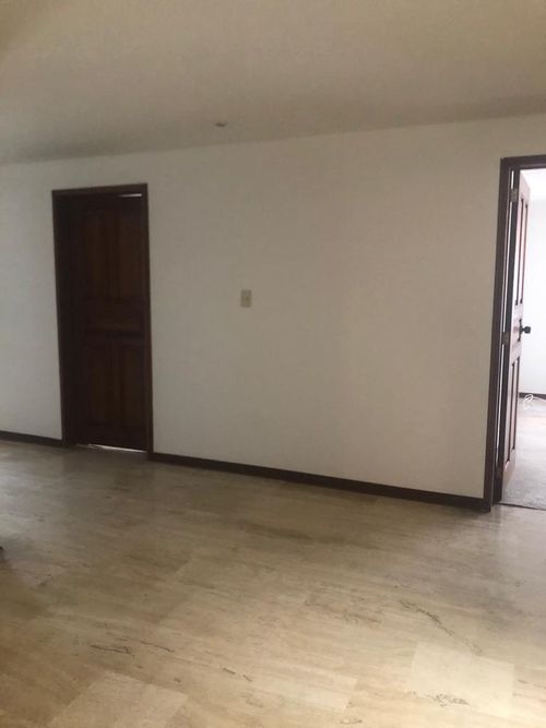 Apartamento de 5 alcobas en venta en Santa Barbara, Bogotá, 240 m² · foto 21 de 24