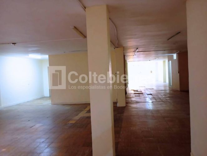 Local en arriendo en La Floresta, Medellín, 330 m² · foto 5 de 12