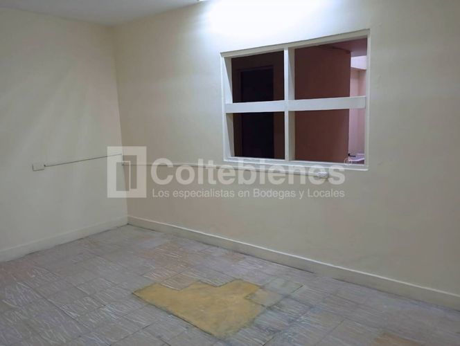 Local en arriendo en La Floresta, Medellín, 330 m² · foto 8 de 12